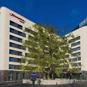 https://hampton-by-hilton-frankfurt-airport.frankfurtammainhotels.com